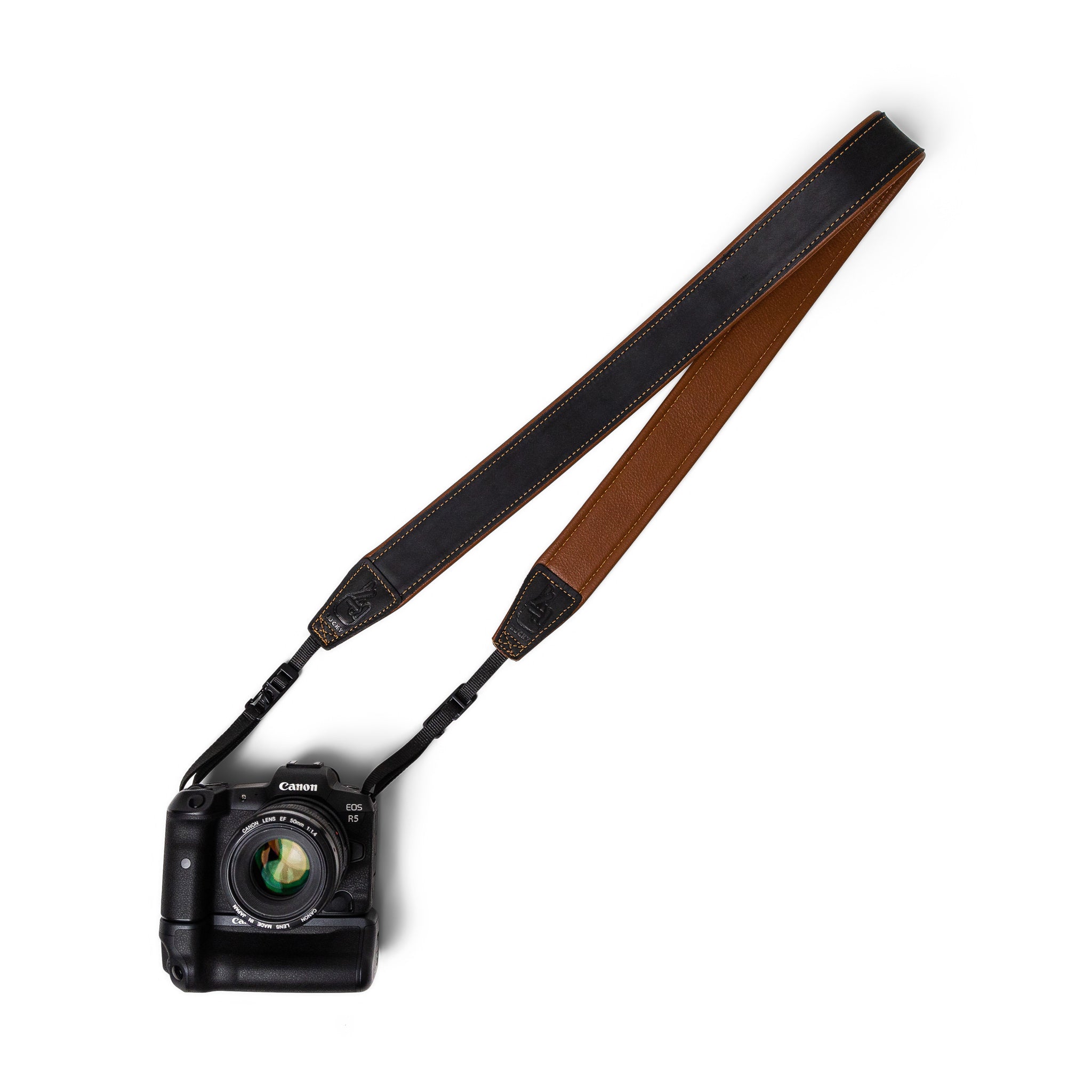 Lucky_Deluxe45_Leather_Camera_Strap_Black_Tan-2_62b85e3b-e2ca-447d-8d4d-68d9927dbe4c
