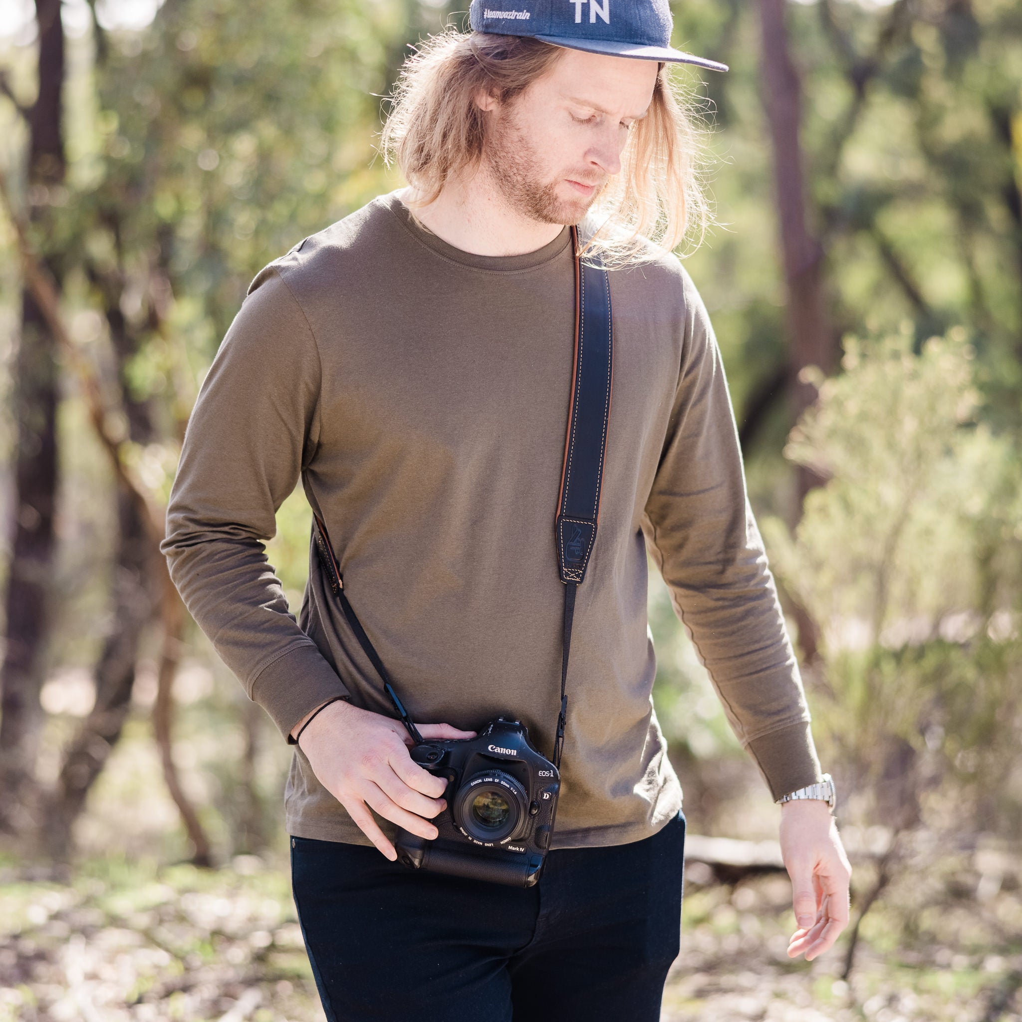 Lucky_Deluxe45_Leather_Camera_Strap_Black_Tan-6