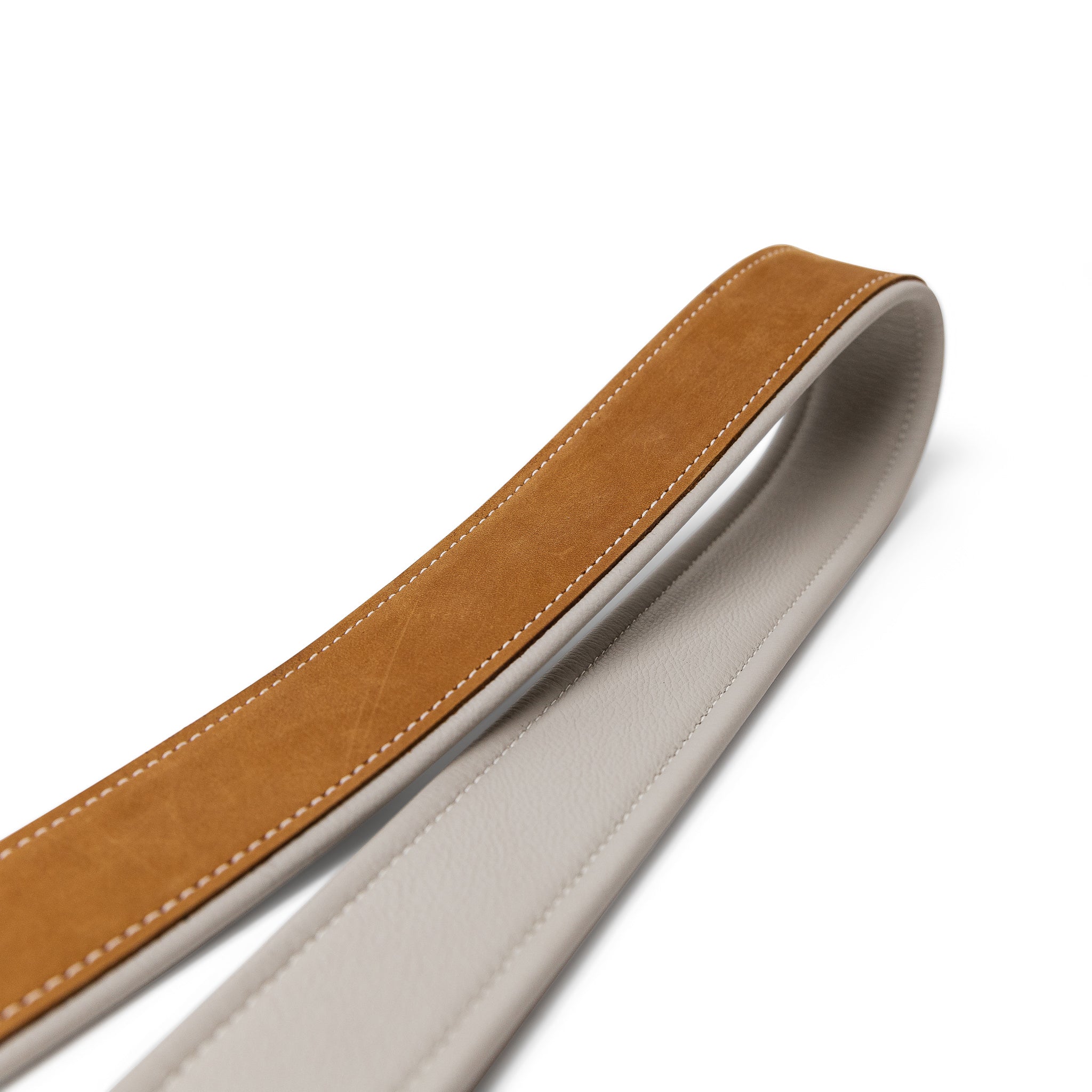 Lucky_Deluxe45_Leather_Camera_Strap_Desert_Tan-3_8d05b154-9c6c-4d4a-a750-6fbb0d86ef74