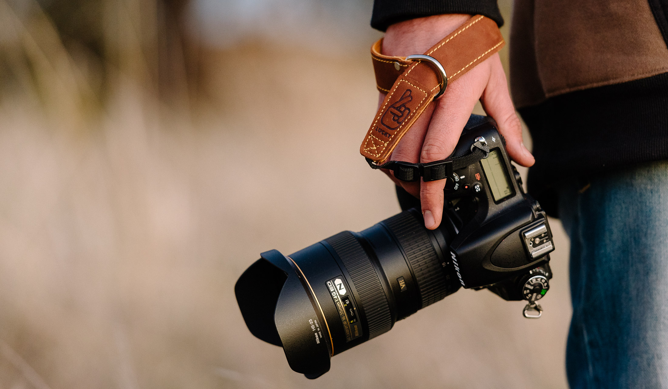 WRIST STRAP - DARK BROWN MOCHA